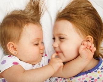 Старшие дети весят больше младших