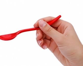 Дети, которых кормили с ложечки, больше склонны к полноте