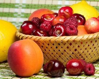 Семь ежедневных порций фруктов и овощей продлевают жизнь